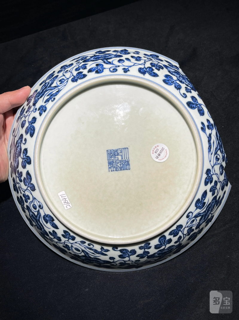 清乾隆 青花寿桃纹大盘 - 图6